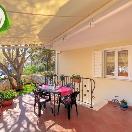 Leona & Borna'S Central Lapad Suites Ragusa Esterno foto