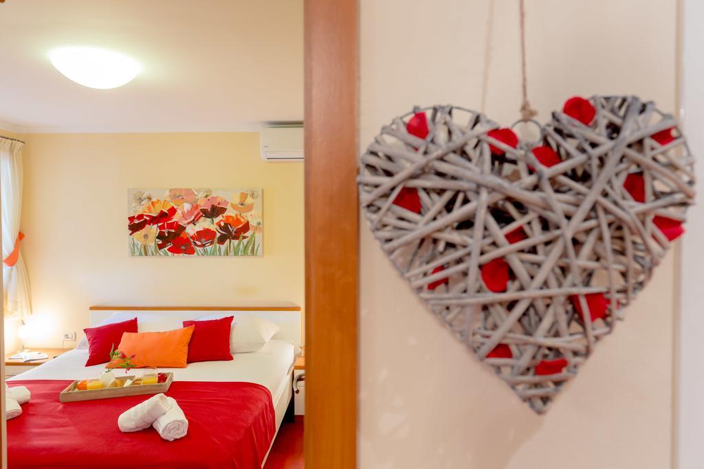 Leona & Borna'S Central Lapad Suites Ragusa Esterno foto