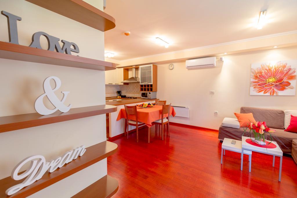 Leona & Borna'S Central Lapad Suites Ragusa Esterno foto
