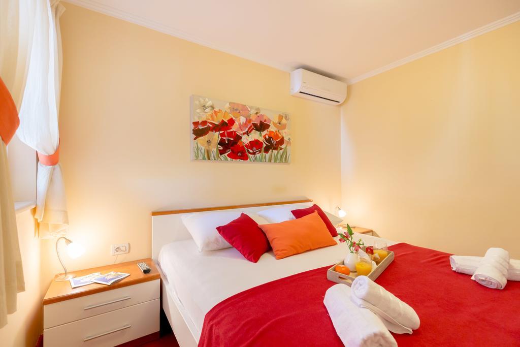 Leona & Borna'S Central Lapad Suites Ragusa Esterno foto