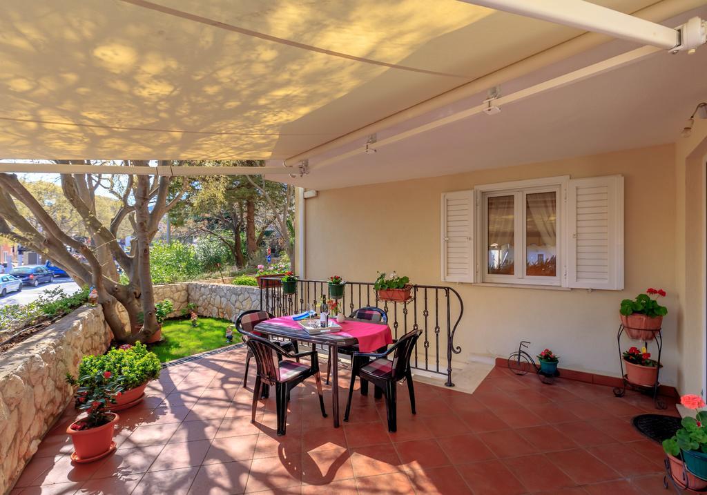 Leona & Borna'S Central Lapad Suites Ragusa Esterno foto