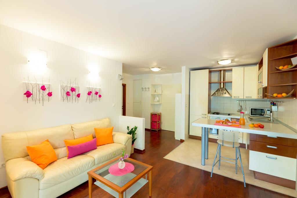 Leona & Borna'S Central Lapad Suites Ragusa Esterno foto
