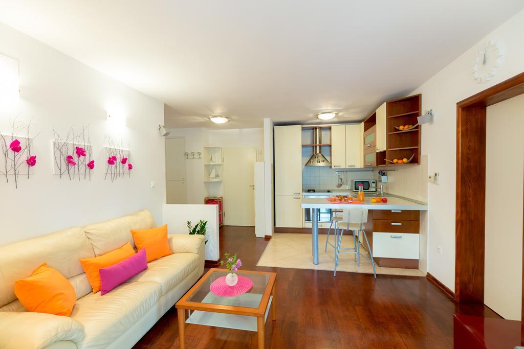 Leona & Borna'S Central Lapad Suites Ragusa Esterno foto