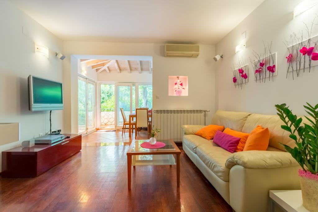 Leona & Borna'S Central Lapad Suites Ragusa Esterno foto