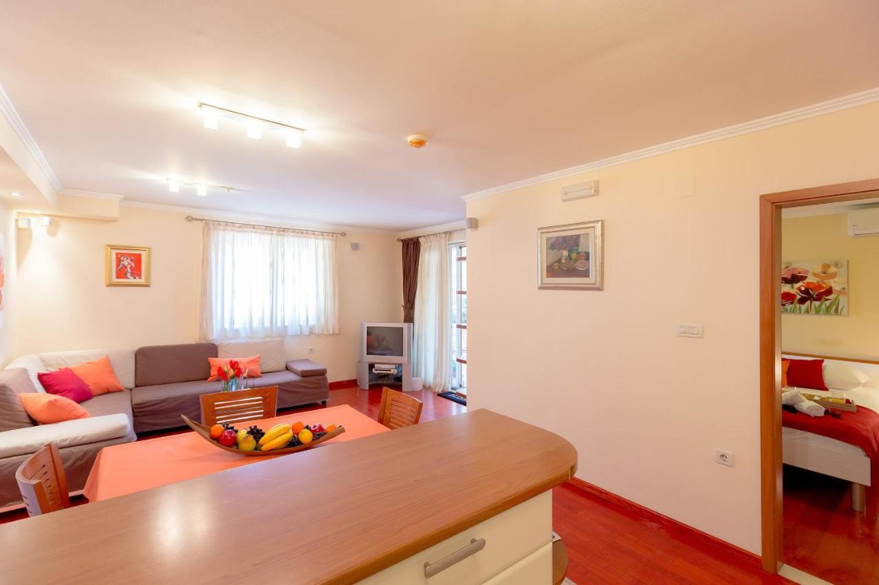 Leona & Borna'S Central Lapad Suites Ragusa Esterno foto