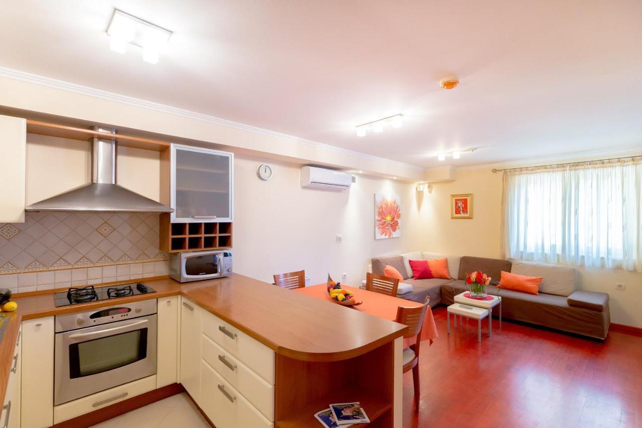 Leona & Borna'S Central Lapad Suites Ragusa Esterno foto