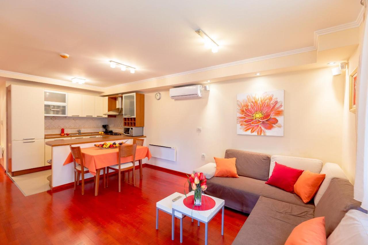 Leona & Borna'S Central Lapad Suites Ragusa Esterno foto