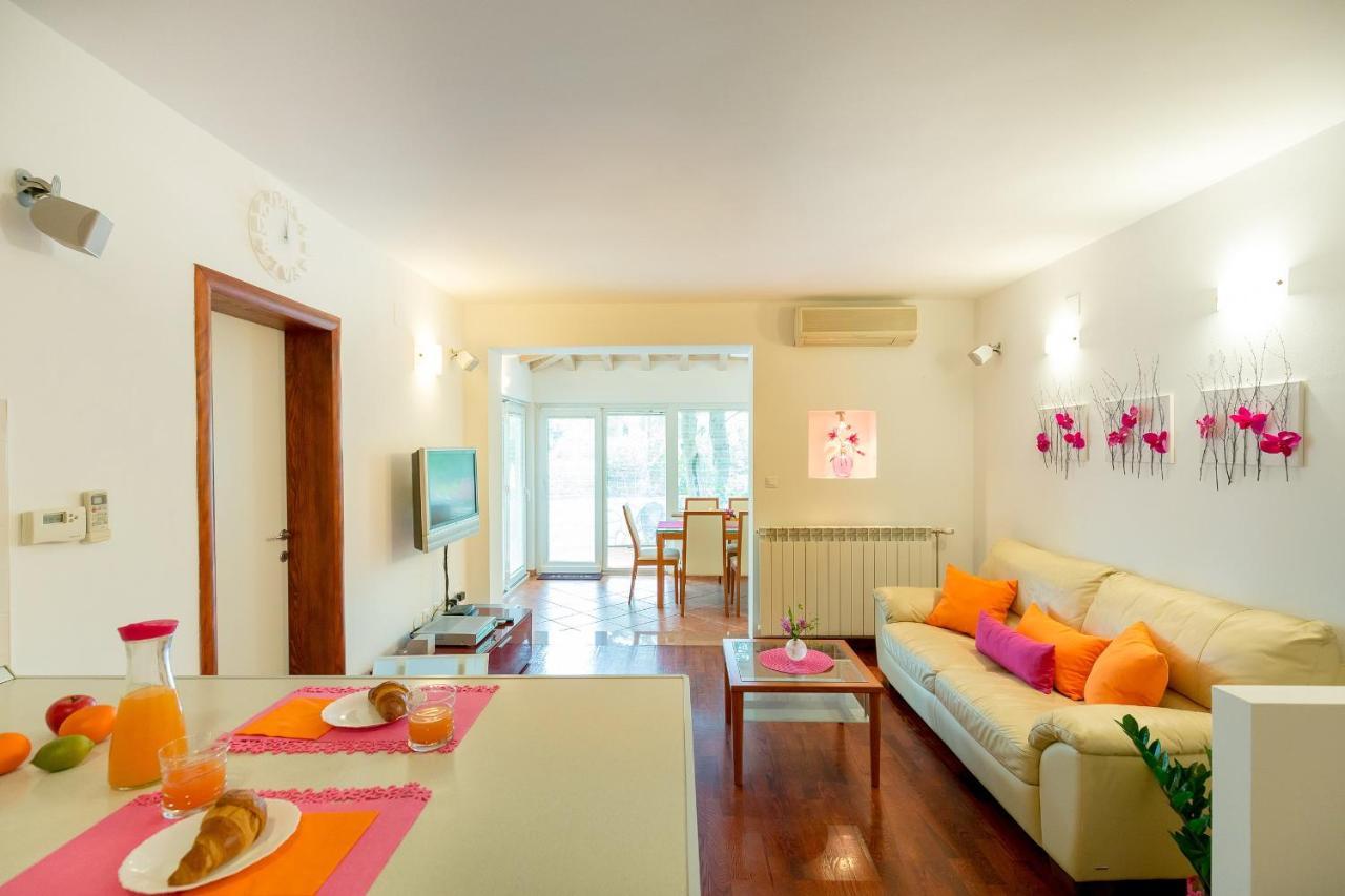 Leona & Borna'S Central Lapad Suites Ragusa Esterno foto