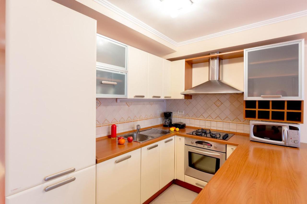 Leona & Borna'S Central Lapad Suites Ragusa Esterno foto