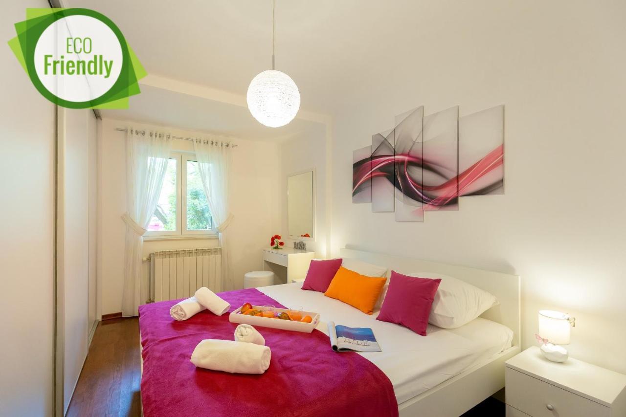 Leona & Borna'S Central Lapad Suites Ragusa Esterno foto